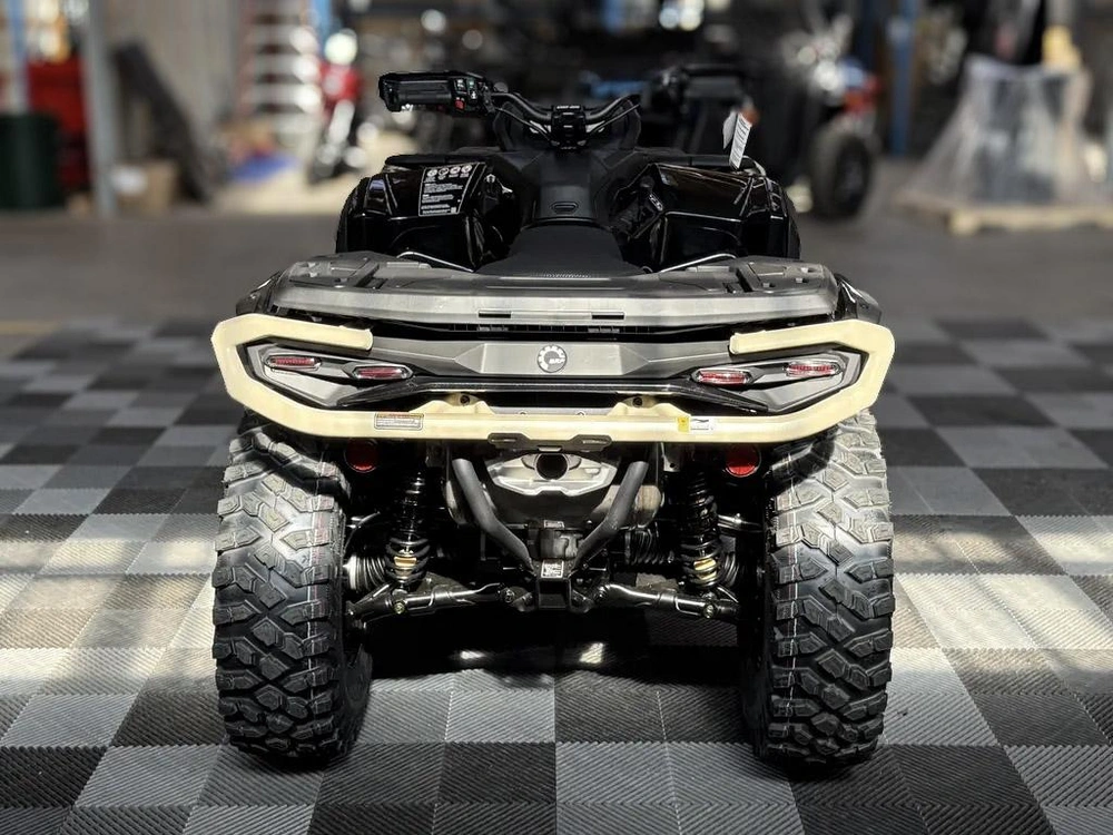 2027 Can-am Outlander Backcountry 1000r alt