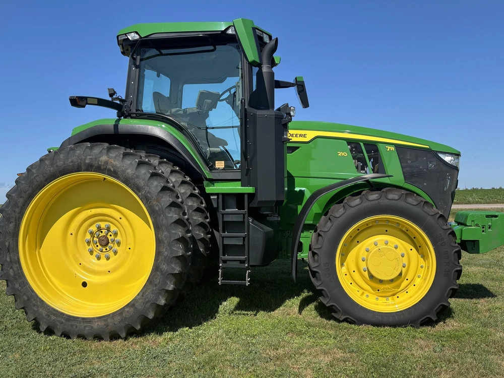 2023 John Deere 7r 210