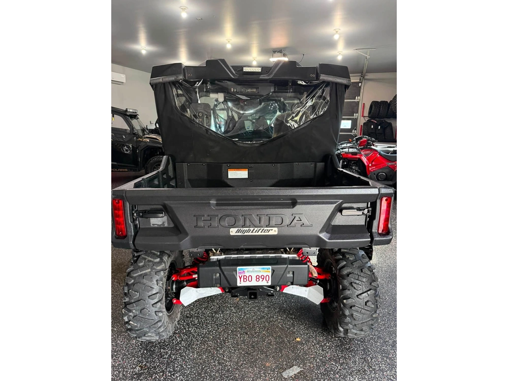 Honda Pioneer 1000-3 2017 alt