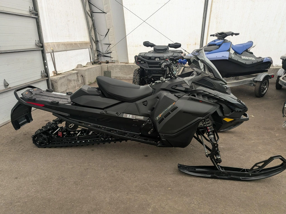 2027 Ski-doo Renegade Adrenaline 900 Turbo alt