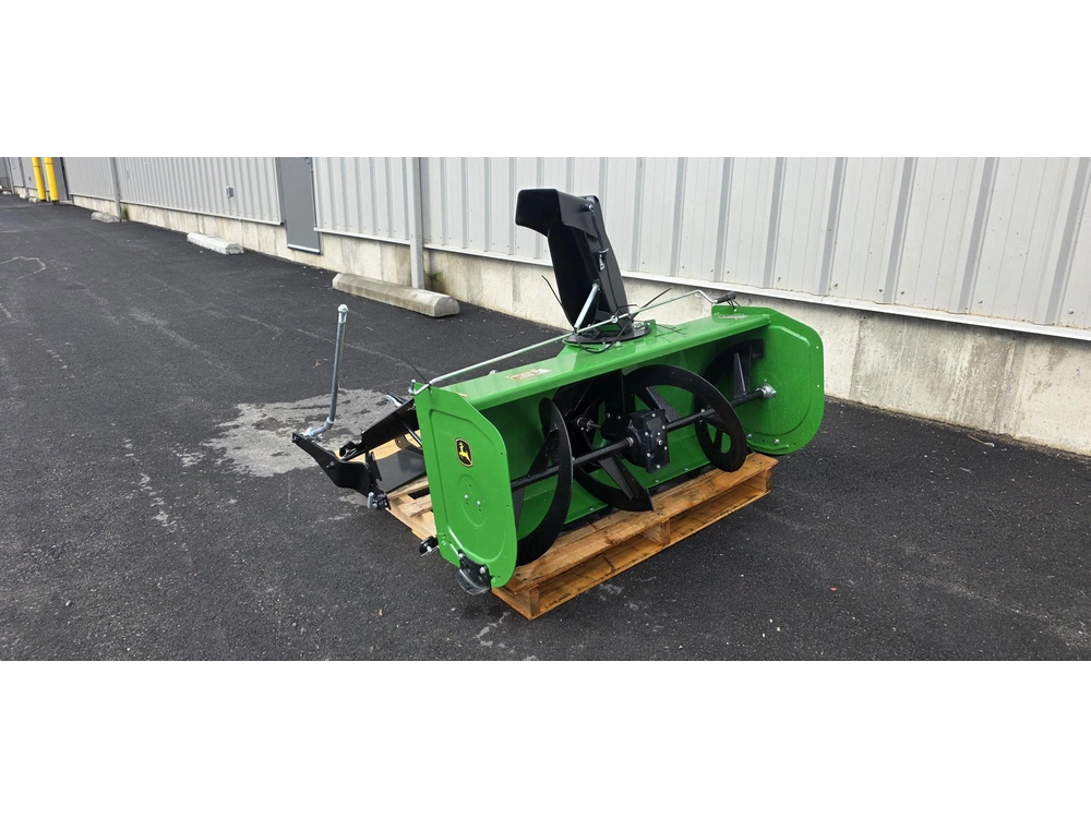 2025 John Deere X590 alt