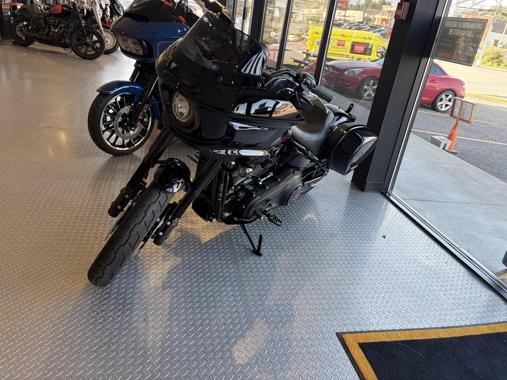 Harley-Davidson LOW RIDER ST 2025