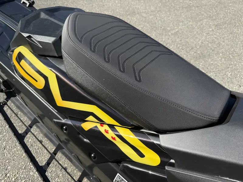 2026 Ski-Doo SUMMIT X 154 850 E-TEC TURBO R POWDERMAX ULTRA-LIGHT FLEXEDGE 3.0' SHOT W/ 10.25' TOUCHSCREEN