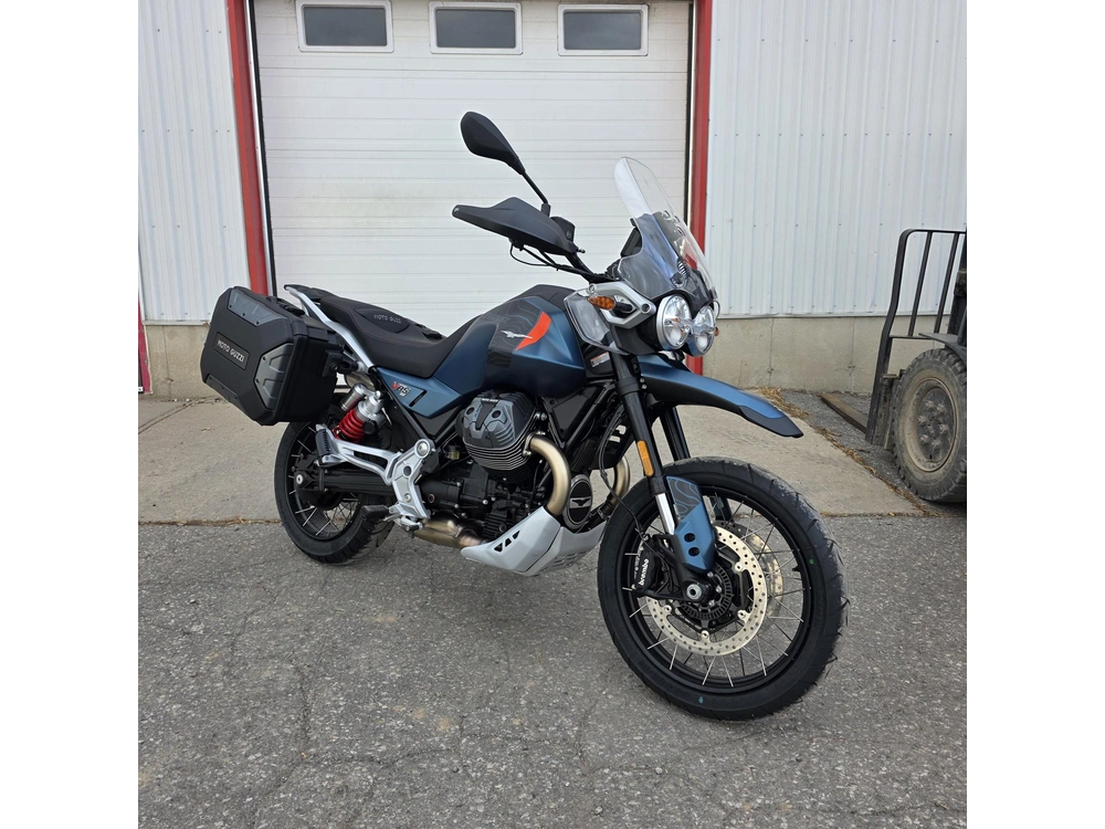 2027 Moto Guzzi V85 Tt Travel alt