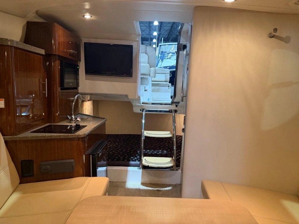 Regal 28 Express 2013 alt