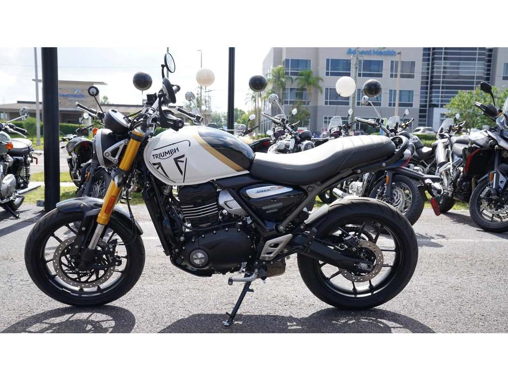 2026 Triumph Speed 400 alt