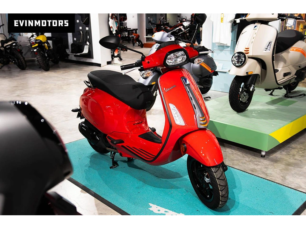 2025 Vespa Primavera 150