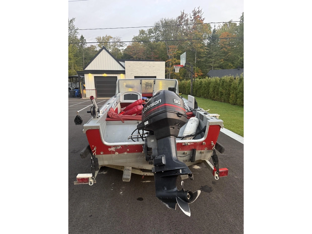 Lund Boat Co 1650 Fisherman 1996 alt