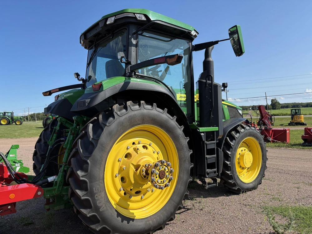 2023 John Deere 7r 210