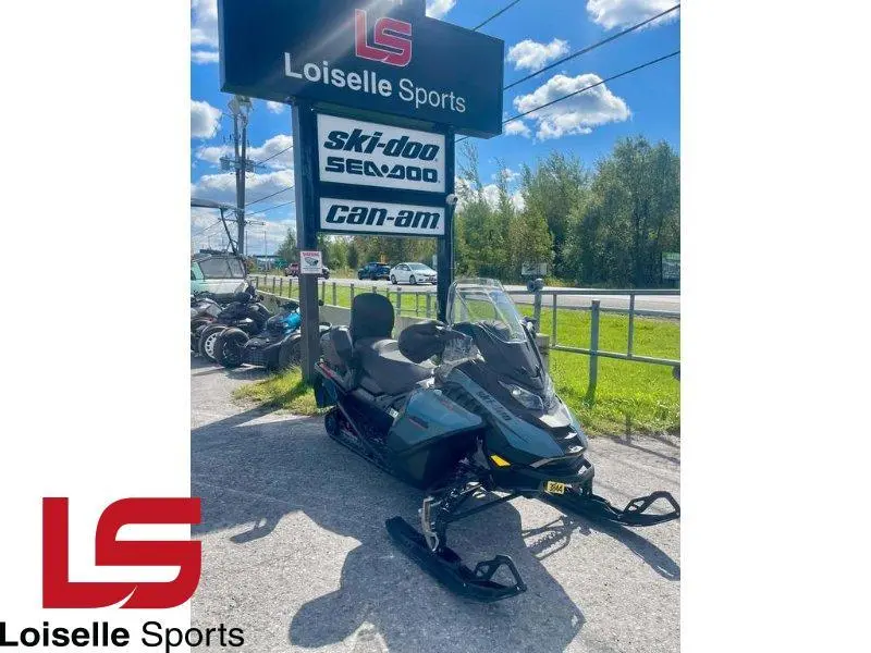 2026 Ski-Doo GRAND TOURING LE w/ PLATINUM Pkg 900 ACE Turbo R Silent Ice Track II 1.25'' E.S. w/ 10.25'' Touchscreen 