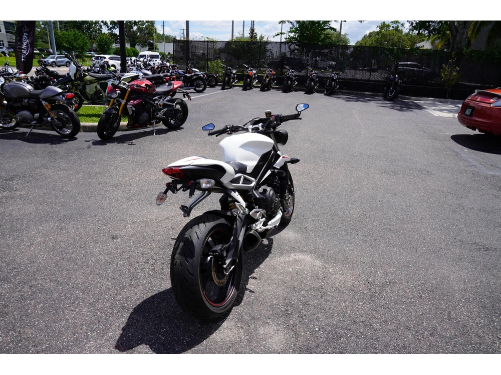 2019 Triumph Street Triple Rs alt