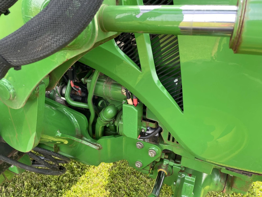 2021 John Deere 5075e alt