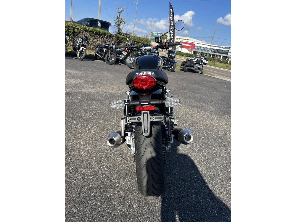 2025 Triumph Speed Twin 900 alt