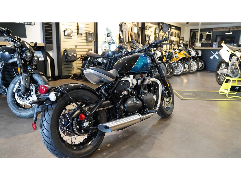 2026 Triumph Bonneville Bobber alt