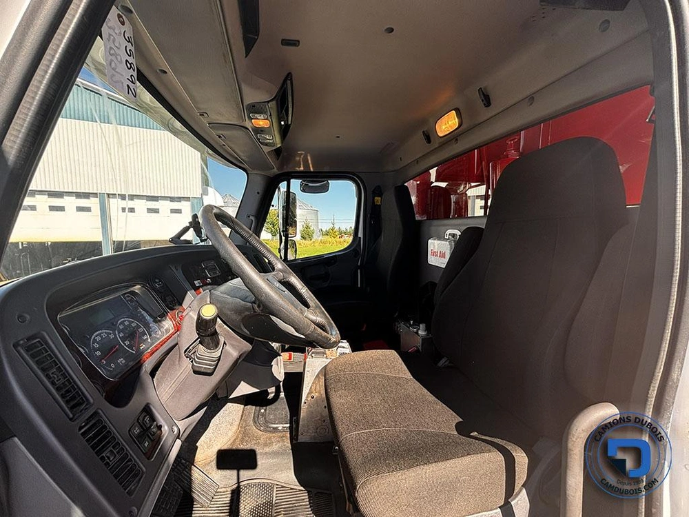 Freightliner 114sd 2022 alt