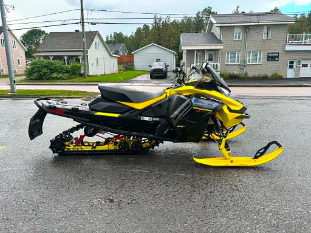 Ski-doo Renegade Xrs 900ace Turbo Used 2022 alt