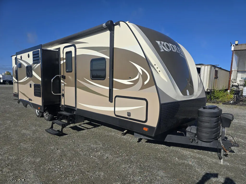 2017 Kodiak 306bhsl