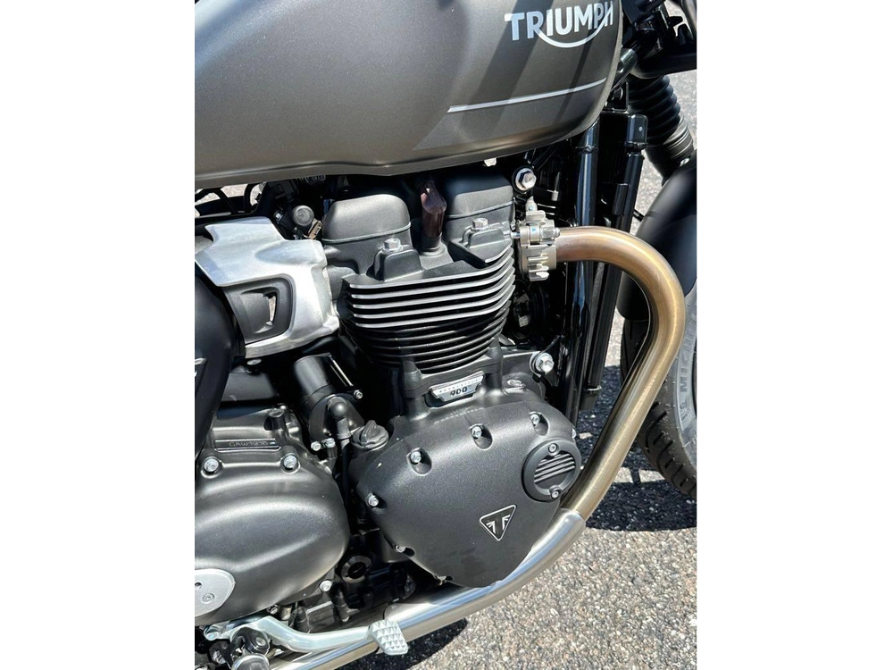2023 Triumph Speed Twin 900 alt