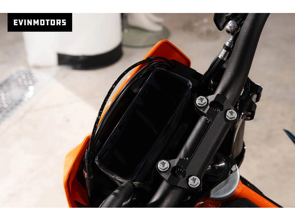 2026 Ktm 690 Smc R