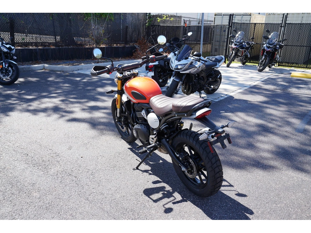 2026 Triumph Scrambler 400 X alt