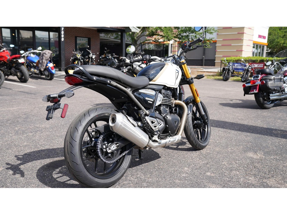 2026 Triumph Speed 400 alt