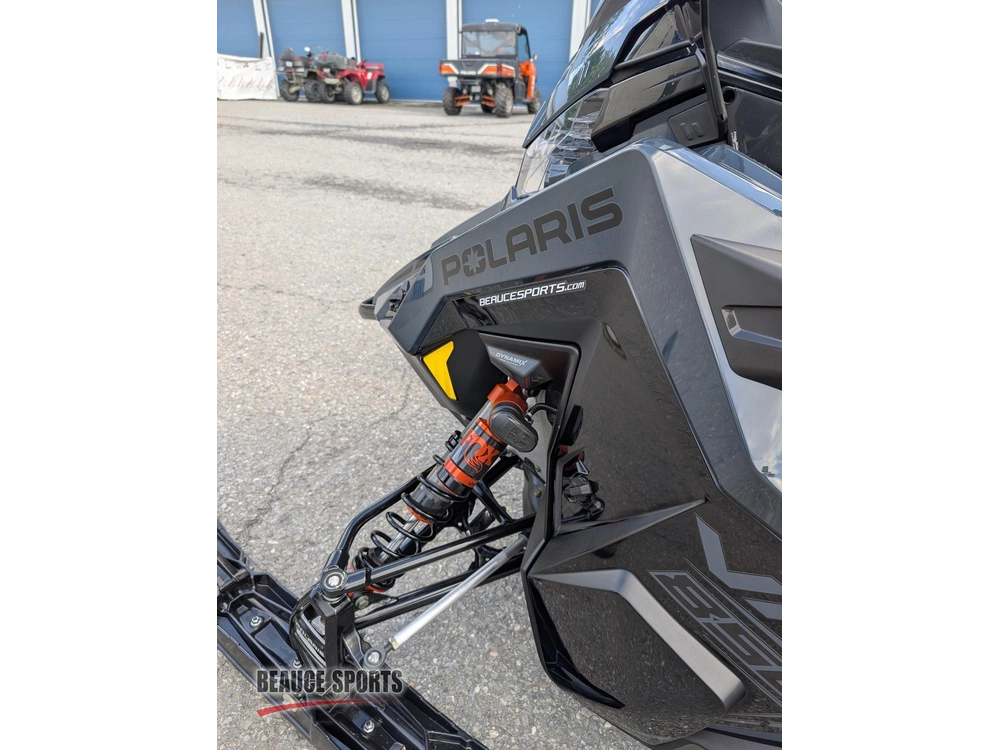 Polaris Indy Vr1 137 850 Dynamix Motoneige Sentier Performance Trail Confort Suspension Adaptative Longue Distance 2 Temps Puissance Mint Garantie Mxz Renegade Zr Sidewinder Switchback 2026 alt