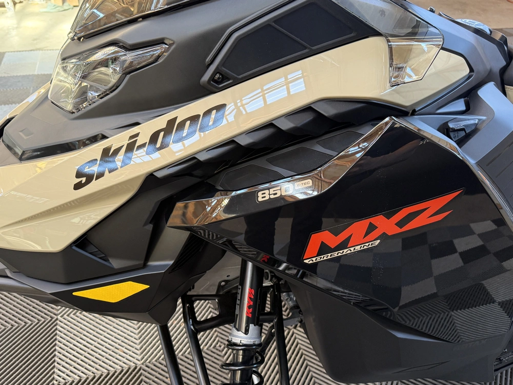 2027 Ski-doo Mxz Adrenaline 850 E-tec alt