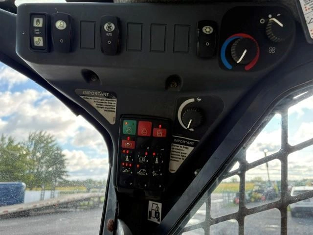 John Deer 330g 2018 alt