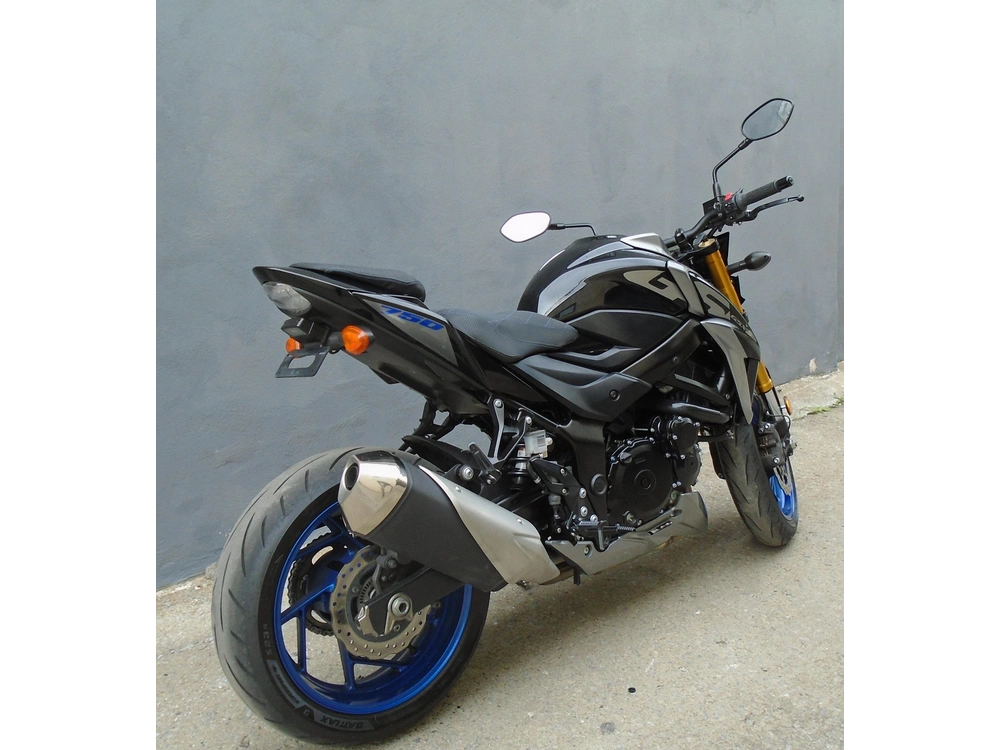 Suzuki Gsx 750s 2022 alt