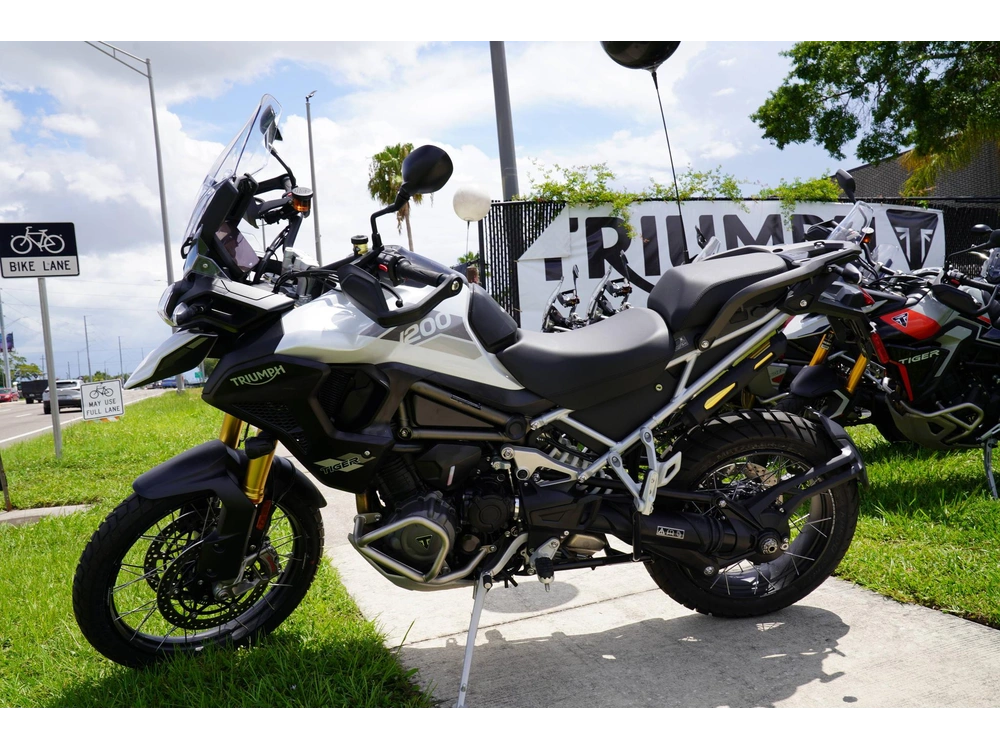 2023 Triumph Tiger 1200 Rally Pro alt