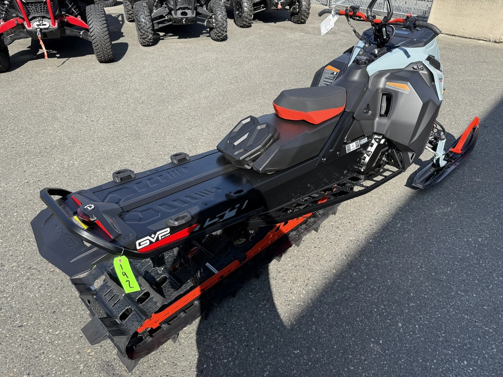 2027 Ski-doo Summit Edge 154 850 E-tec Powdermax X-light 3.0' Shot alt