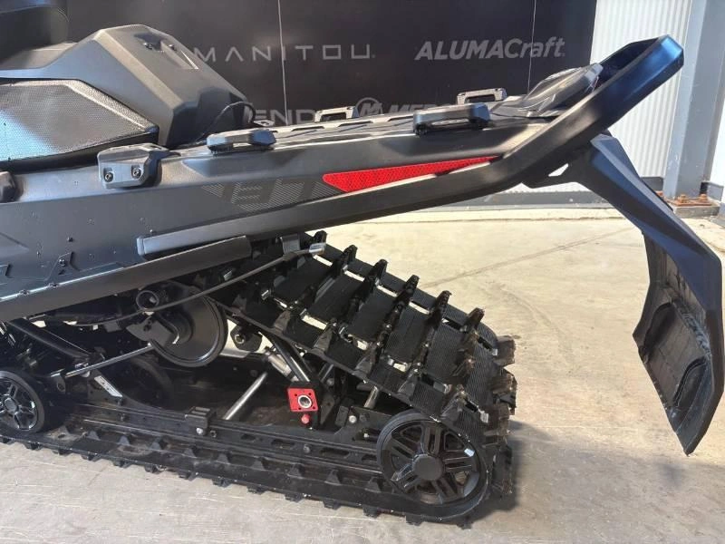 Ski-doo Renegade X-rs 900 Ace Turbo R Ice Ripper Xt 1.5'' E.s. W/ Smart-shox W/ 10.25'' Touchscreen 2026 alt