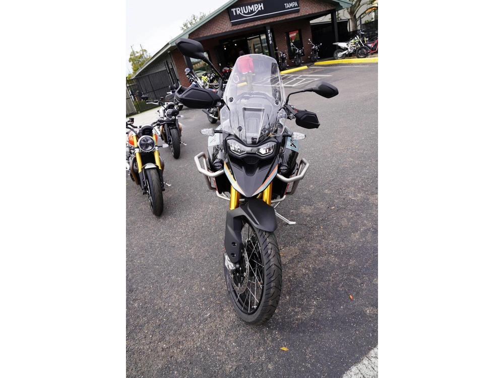 2026 Triumph Tiger 900 Desert Edition alt