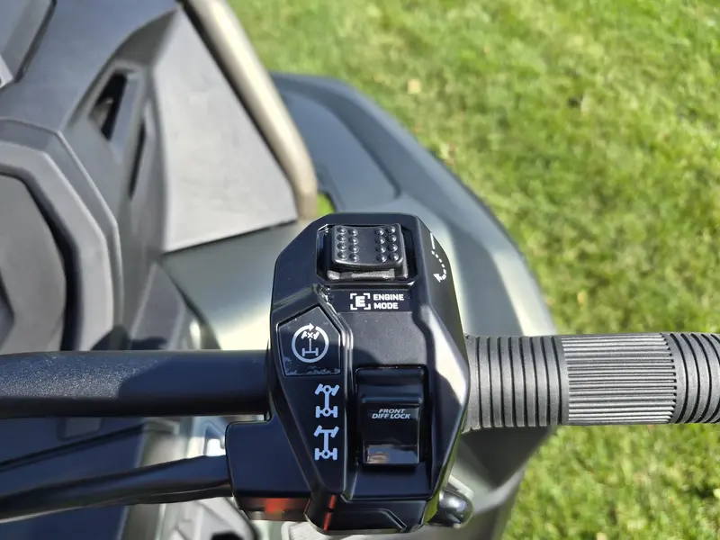 2027 Can-Am Outlander X MR 1000R
