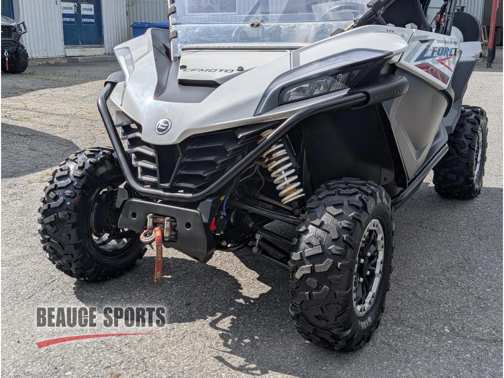 Cfmoto Z Force 950 Ho Sport Côte À Côte Sport Performance Sentier Trail 2 Places Récréatif Vitesse Suspension Haute Puissance Faible Km Rzr Maverick Yxz Talon Krx 2023