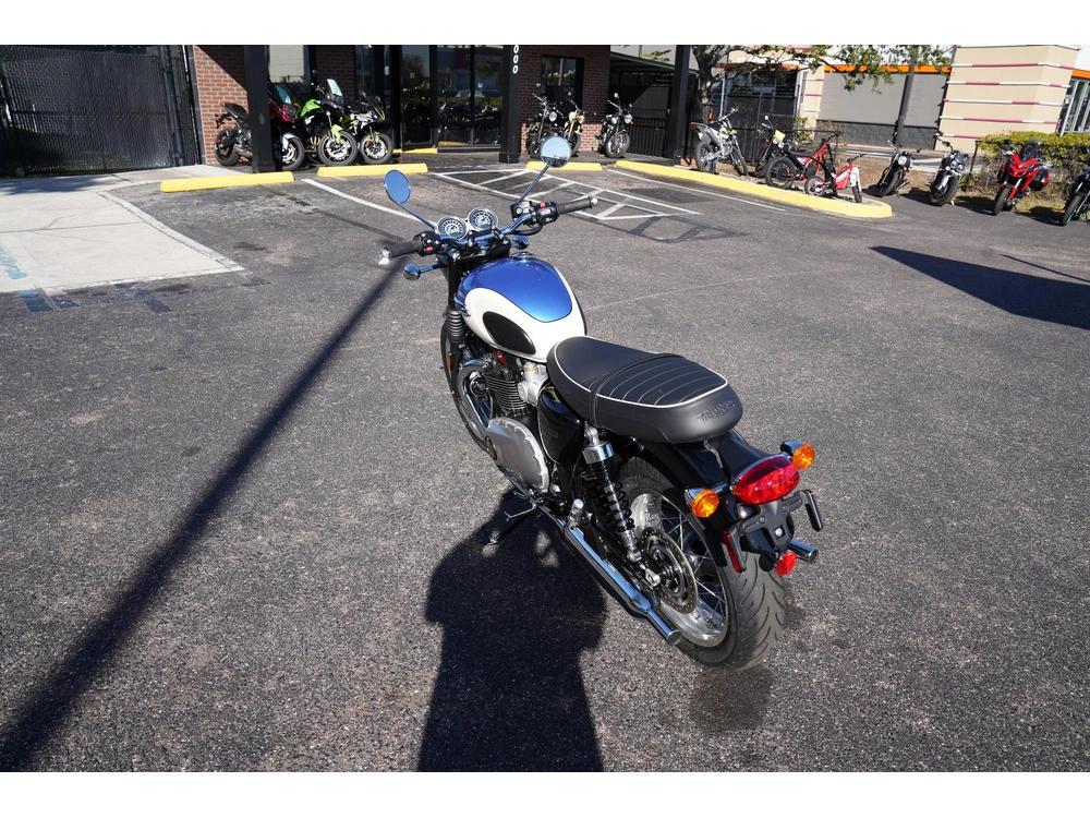 2026 Triumph Bonneville T120 Base alt