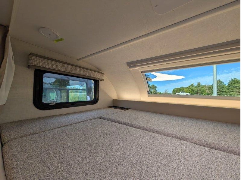 Thor Motor Coach Echelon Lc21 2027 alt