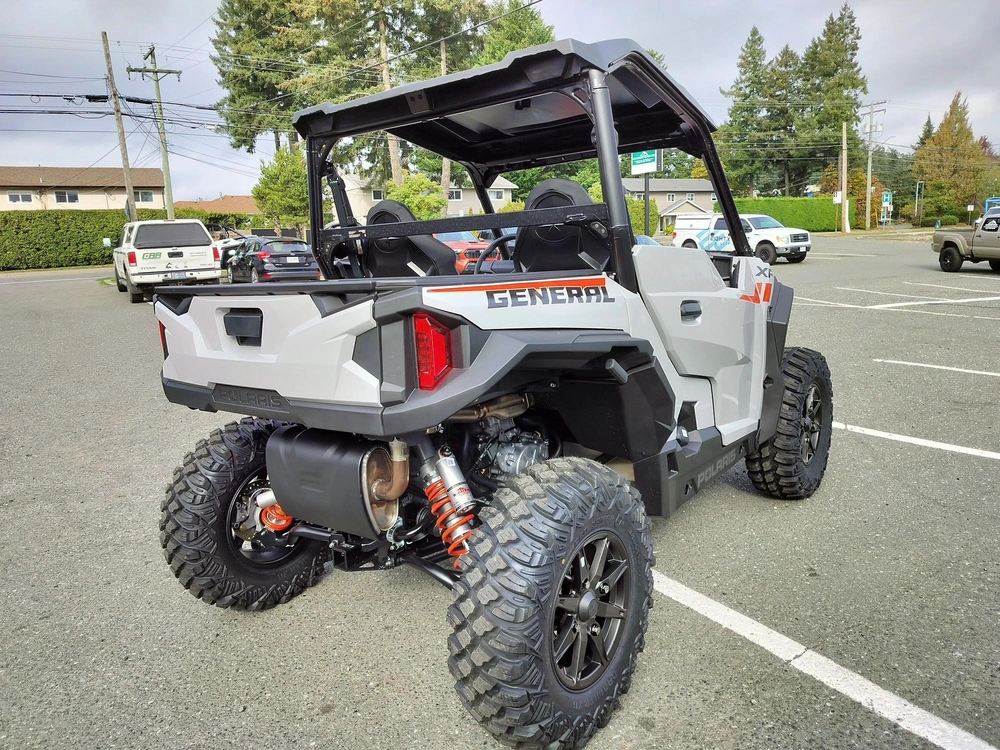 2027 Polaris General Xp 1000 Sport alt