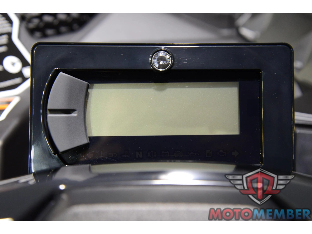 2026 Can-am Maverick X3 X Rs Turbo Rr Triple Black_10.25 In Infotainment