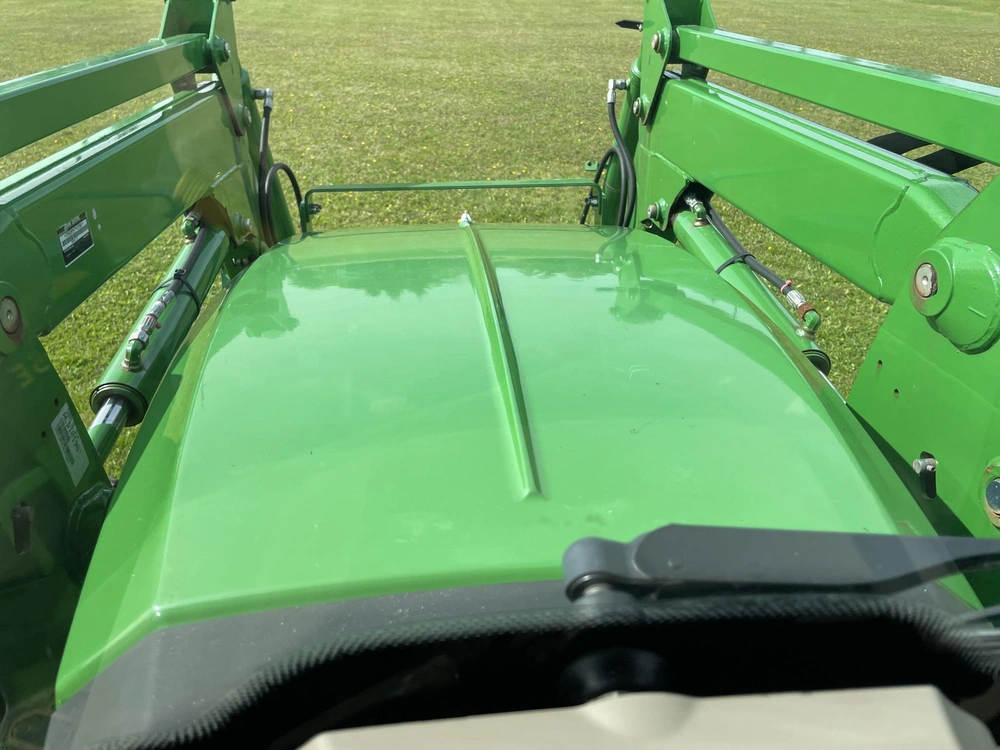 2021 John Deere 5075e alt