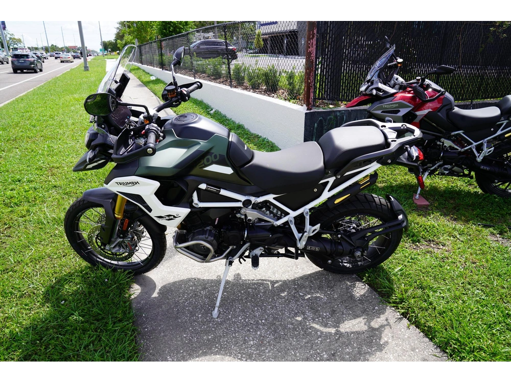 2024 Triumph Tiger 1200 Rally Pro alt