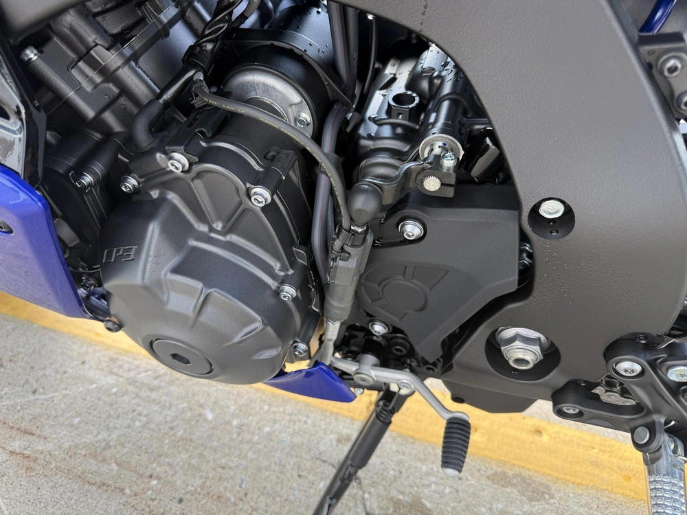 2027 Yamaha Yzf-r9 alt