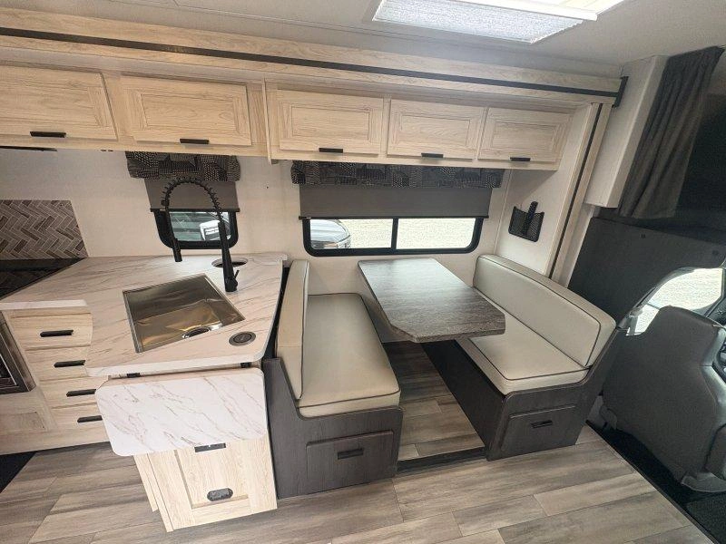 Forest River Sunseeker 3050s 2023 alt