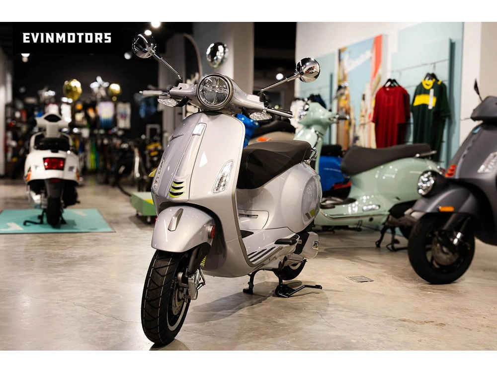 2025 Vespa Primavera 150