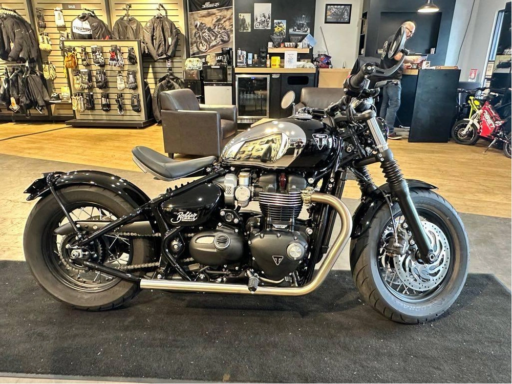 2023 Triumph Bonneville Bobber Chrome Edition alt