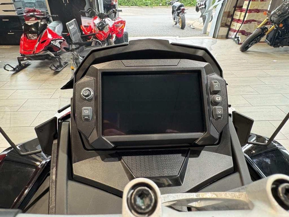 2027 Polaris 850 Titan Adventure Ultimate 1.8 alt