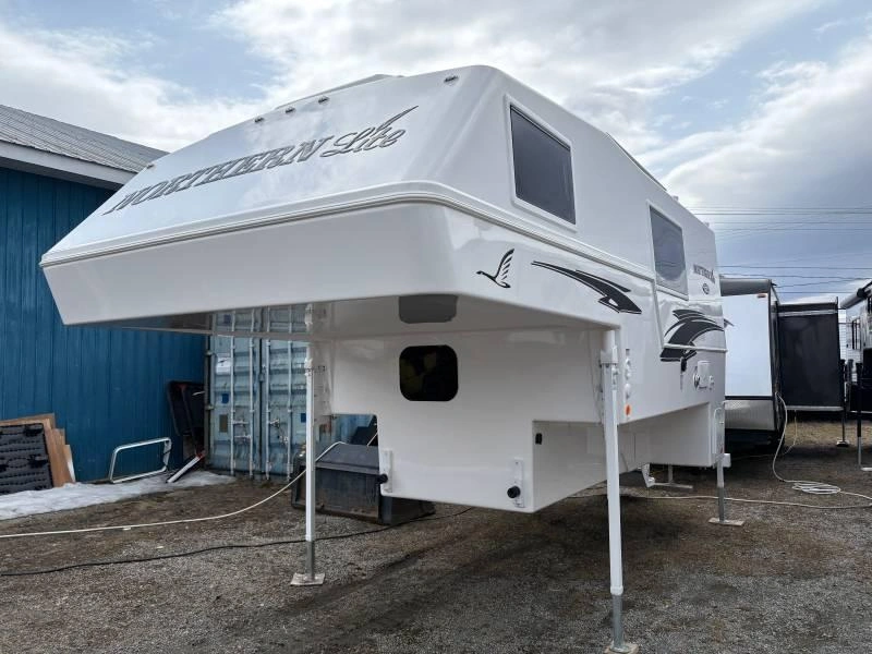 2027 Northern Lite 10.2 Le Db