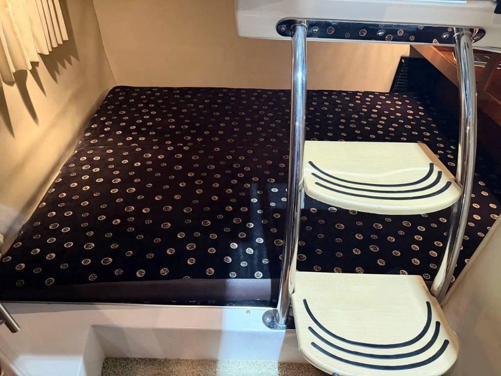 Regal 28 Express 2013 alt