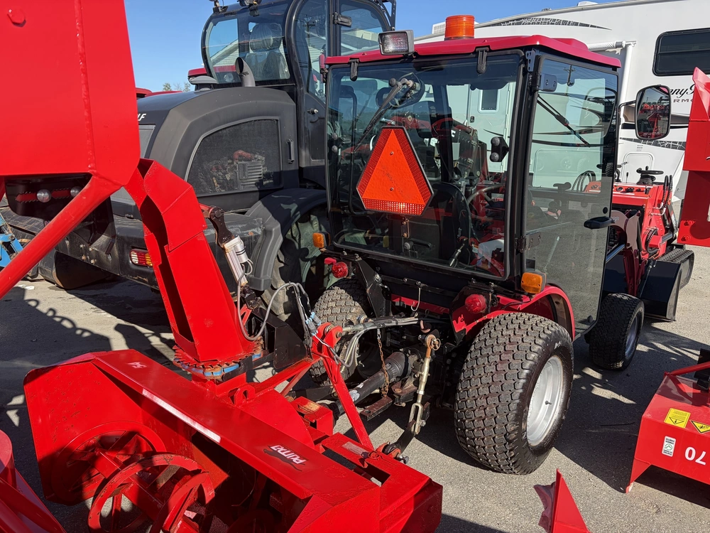2017 Mahindra Emax 25 Hst alt