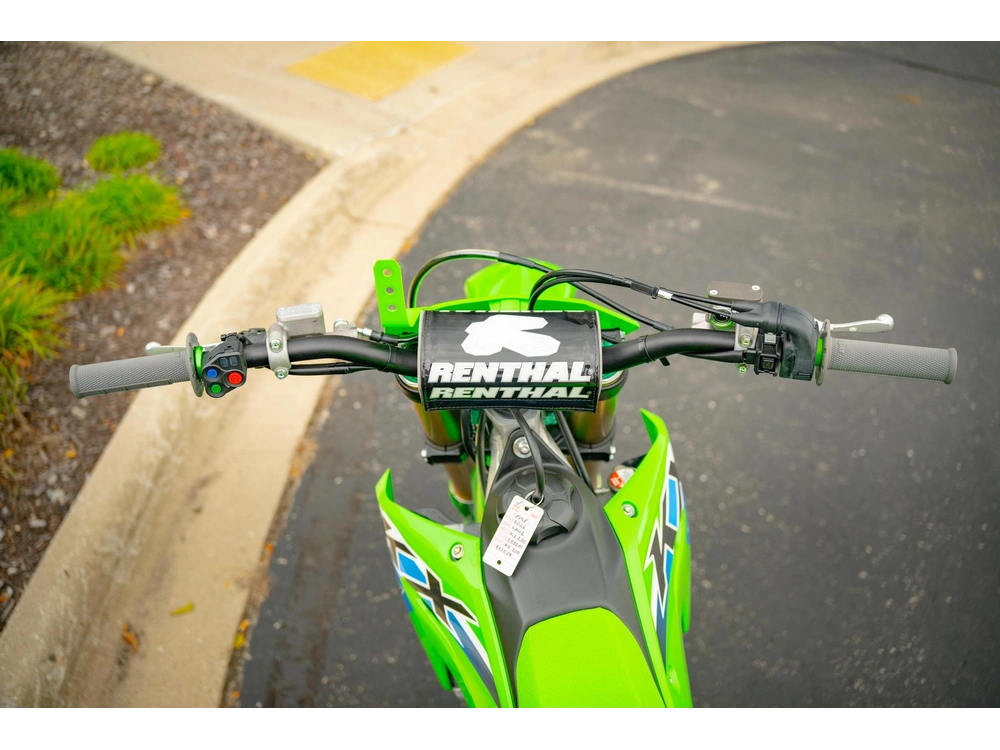 2026 Kawasaki Kx™250 alt